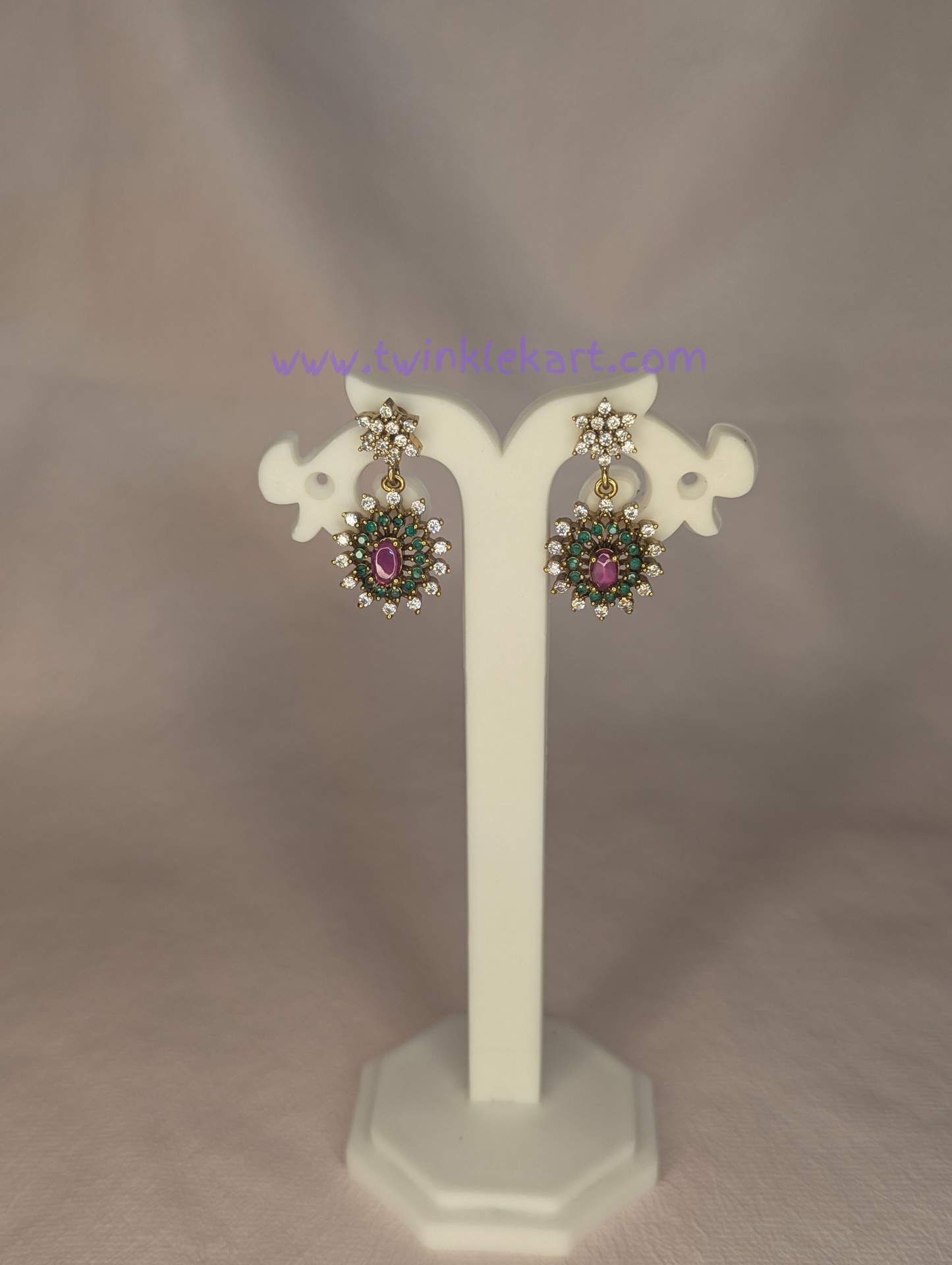 Premium Vintage Style Floral Kemp Necklace & Earrings