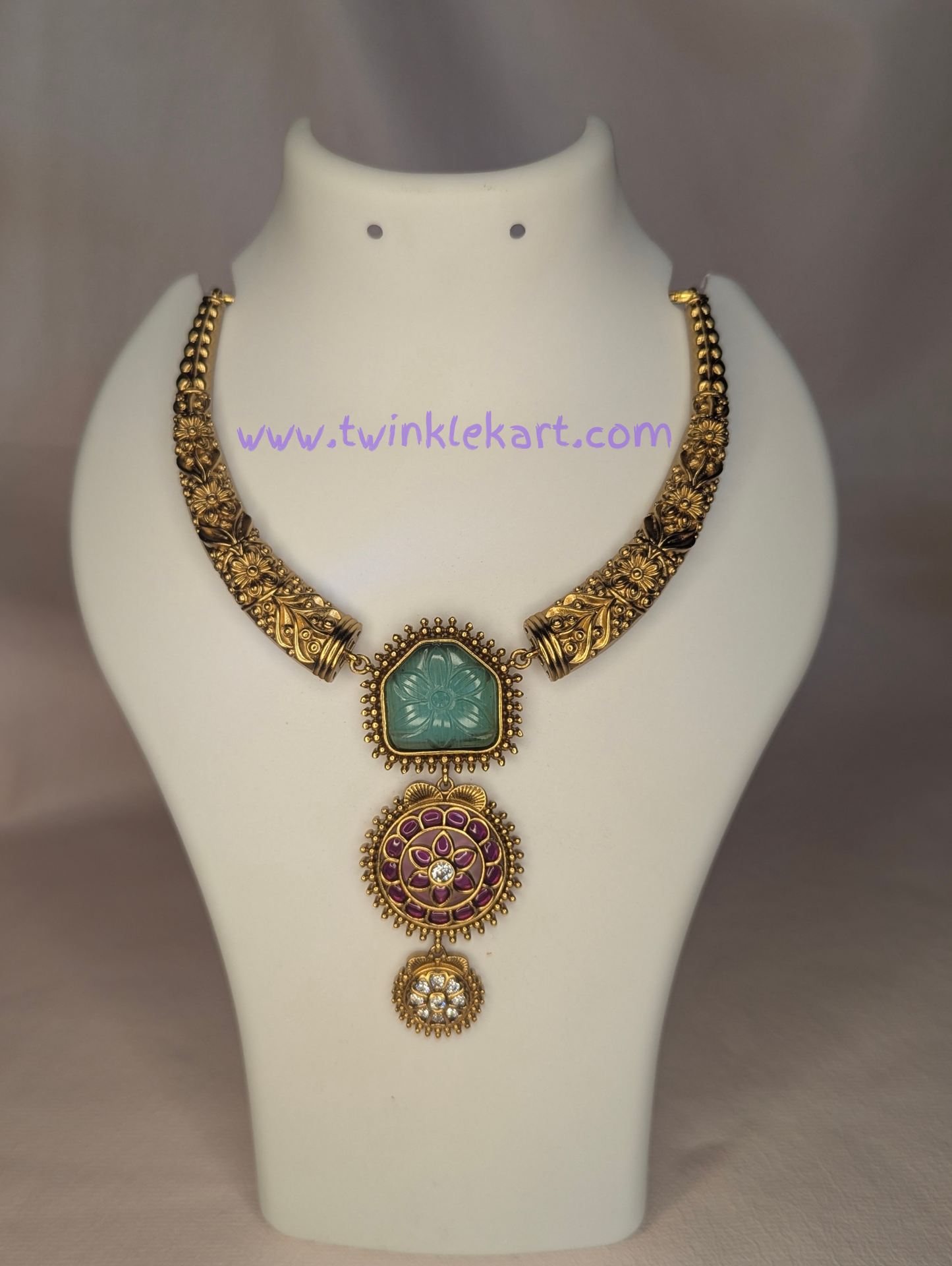 Antique Gold Finish Kemp & Green Stone Necklace With Earrings