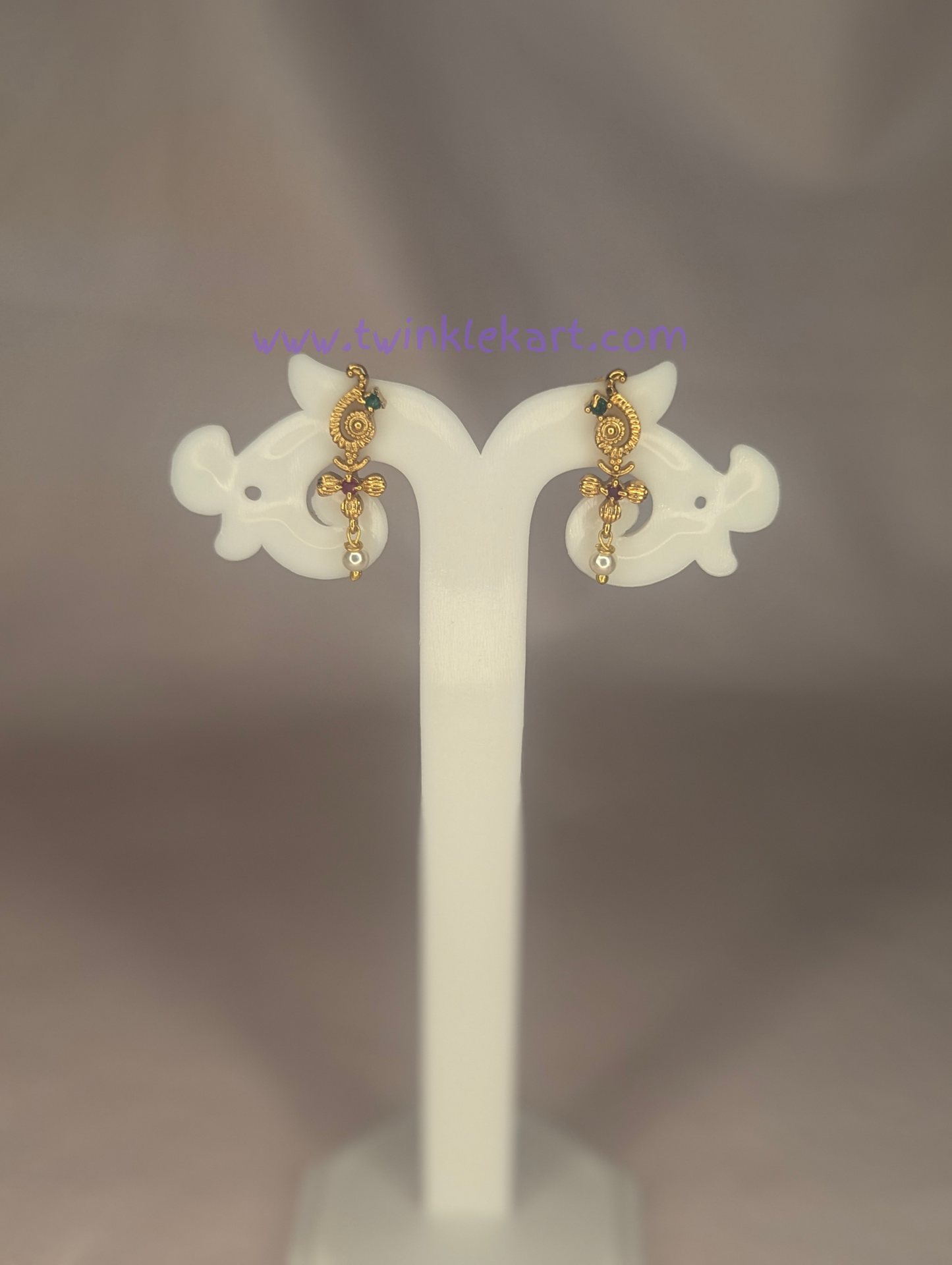 Vintage Style Floral Kemp Stone Necklace With Earrings