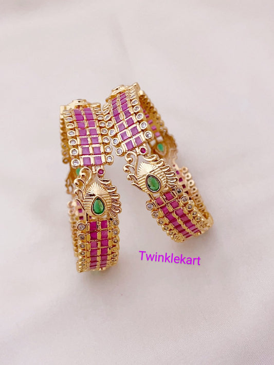 Luxury square design Pink Bangle Set