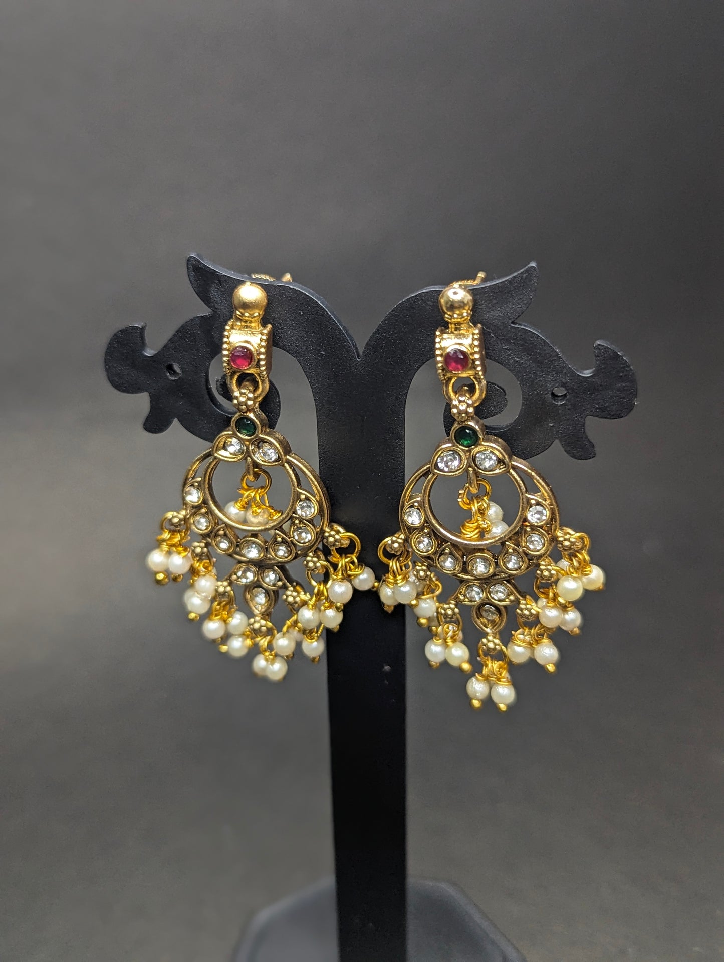 Matte Guttapusalu Long Haram With Earrings