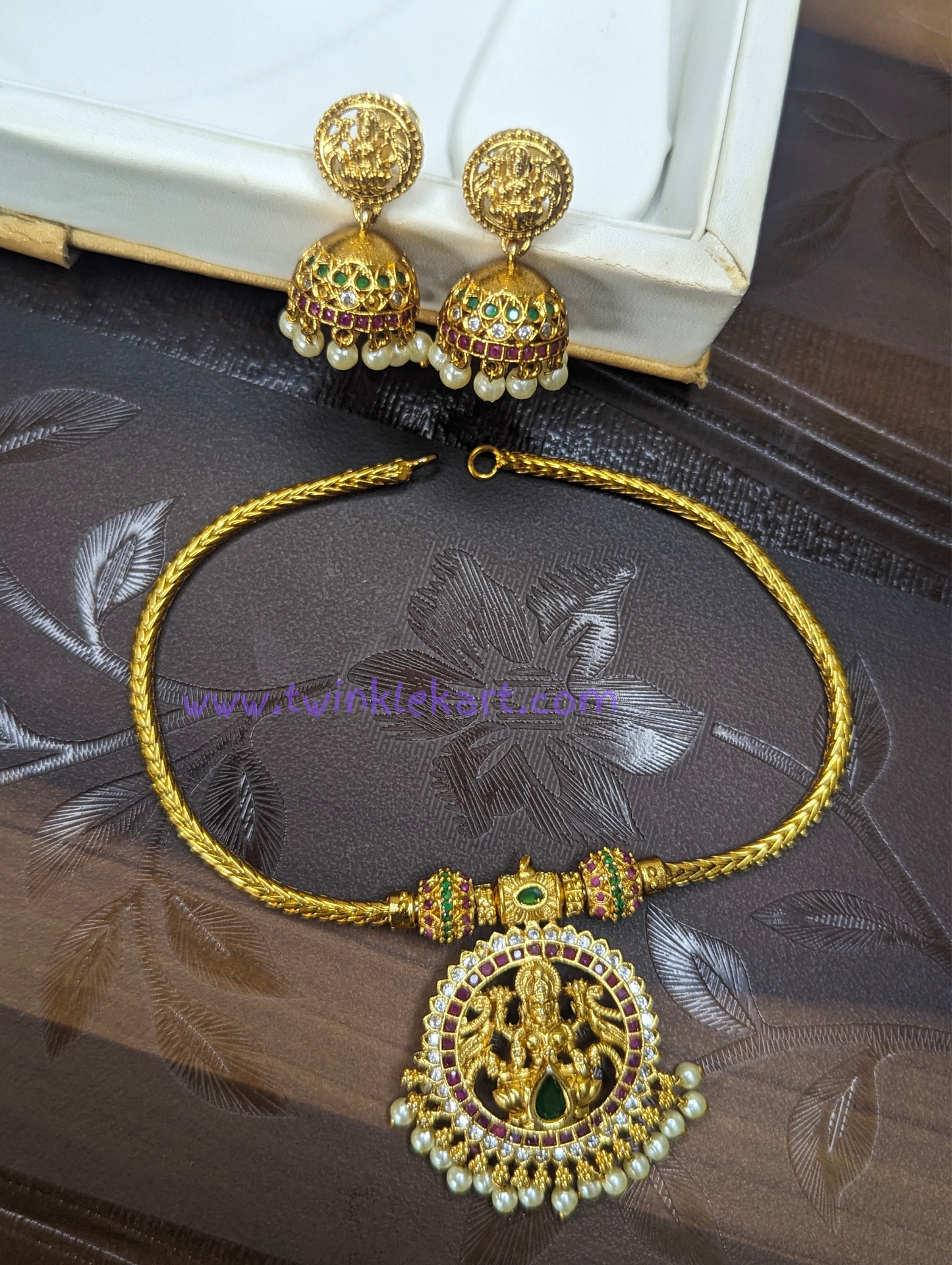 Premium Lakshmi Mugappu Necklace With Beautiful Earrings