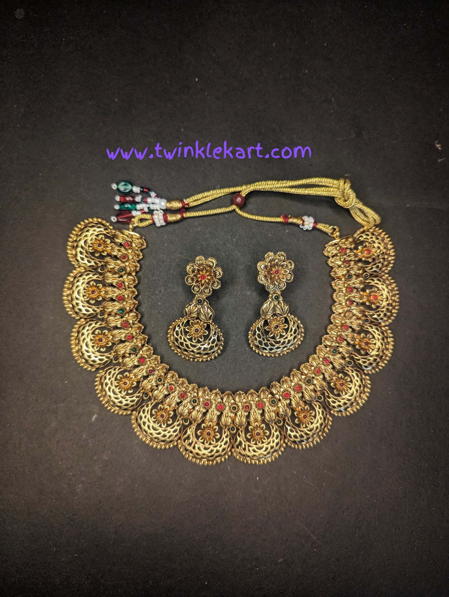 Traditional Flower and Multi Stone Necklace With Earrings