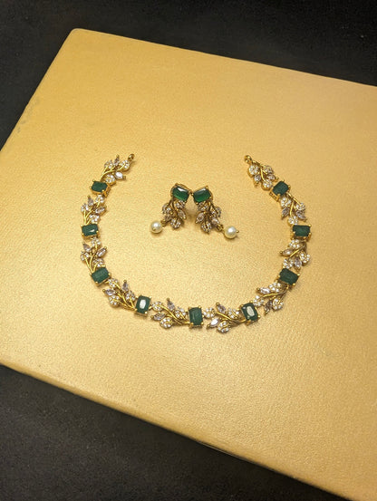 Green Kemp Stone Flower Necklace With Earrings